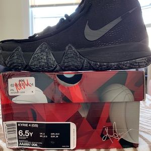 Kyrie 4 Basketball Sneakers 🏀